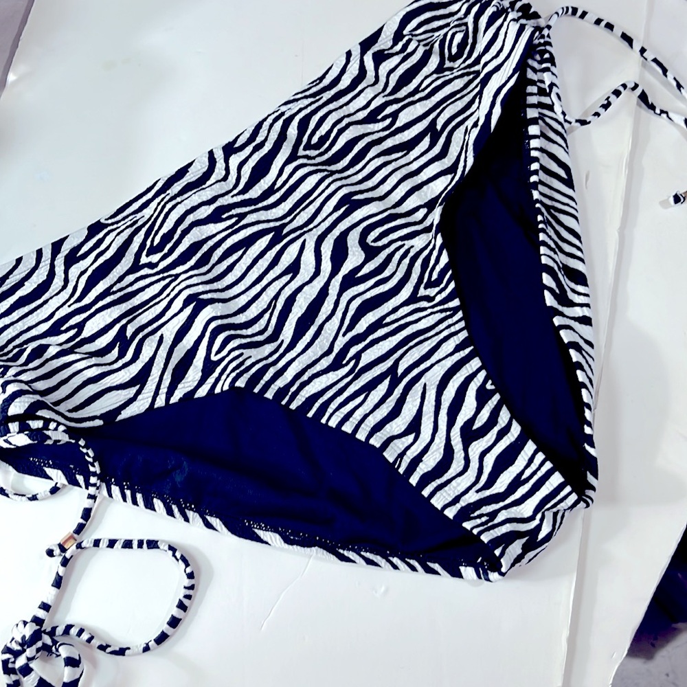 Time and Tru Zebra Print Swim Bottoms - Black and White 2X NWT plus size - Picture 3 of 8